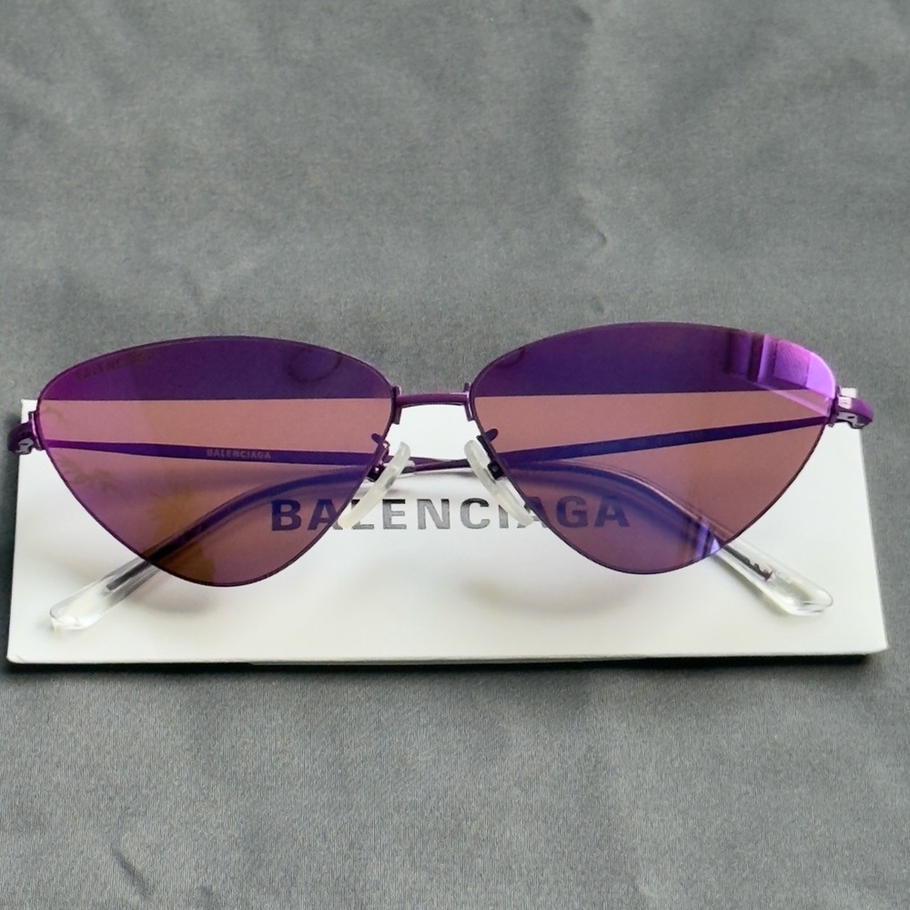 Balenciaga Cat Eye Sunglasses Violet BB0015S